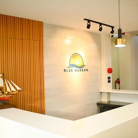 Blue Harbor Hotel Calapan Exterior foto